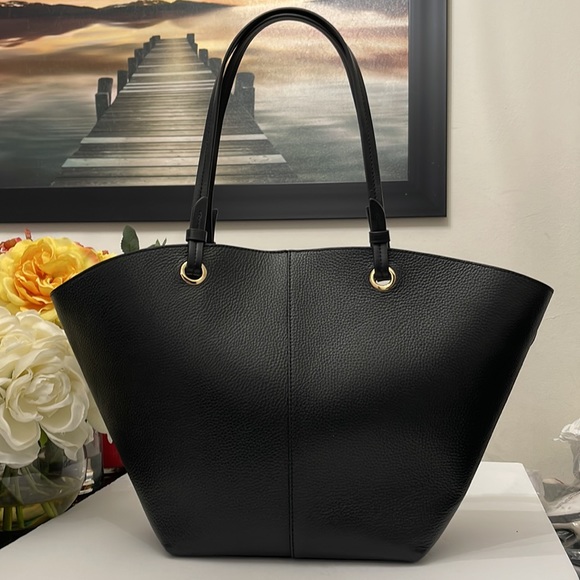 MICHEAL KORS IZZY LARGE TOTE HANDBAG WOMENS SIZE L - Picture 2 of 16